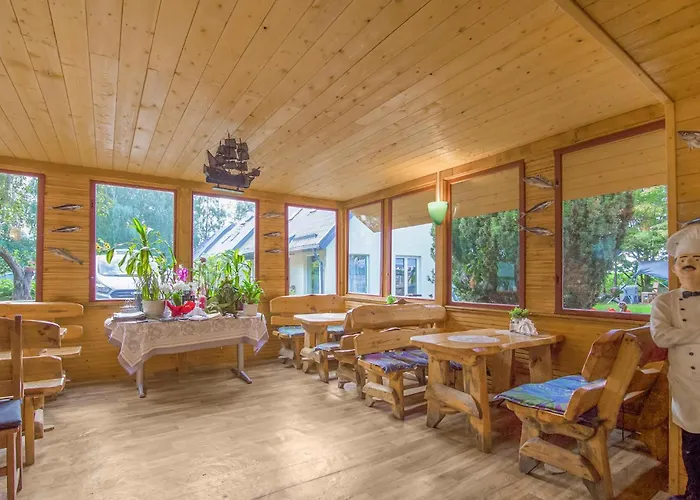 בית נופש 2 Bedroom Stunning In Oslonka